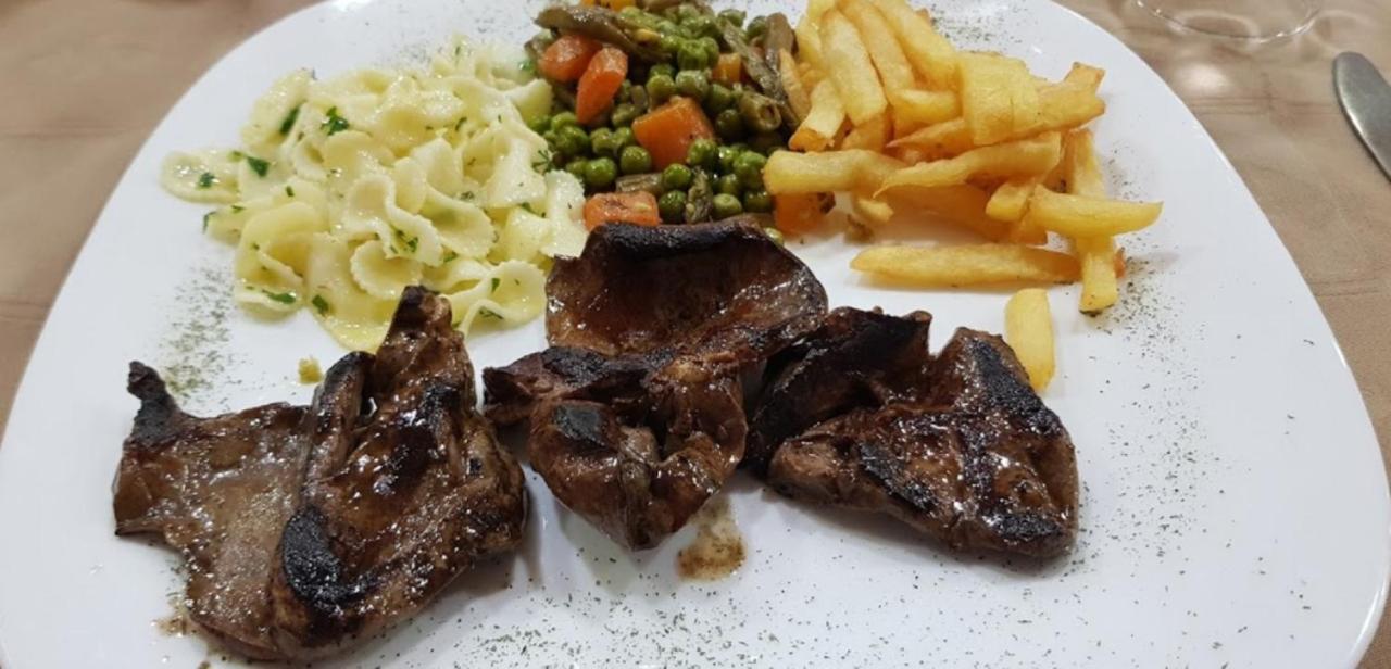 Adrar Takialt酒店 外观 照片